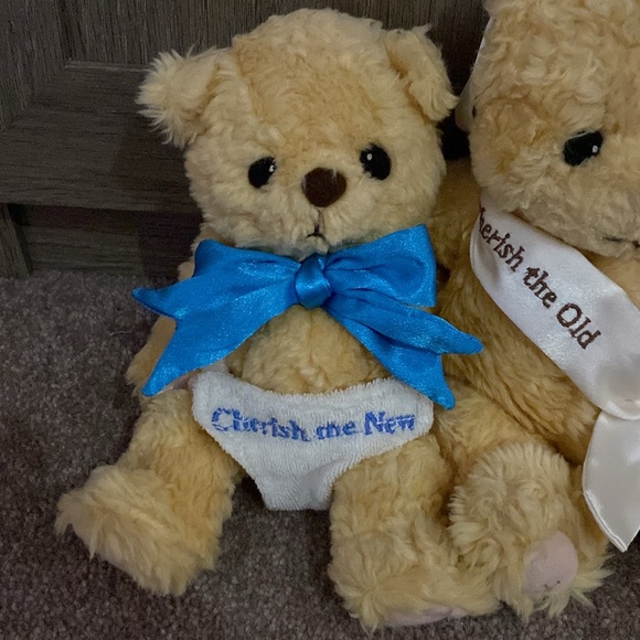 Cherished Teddy Bears - Picture 2 of 4